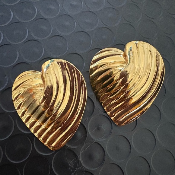 COPY - Gold Heart Earrings - Picture 2 of 6